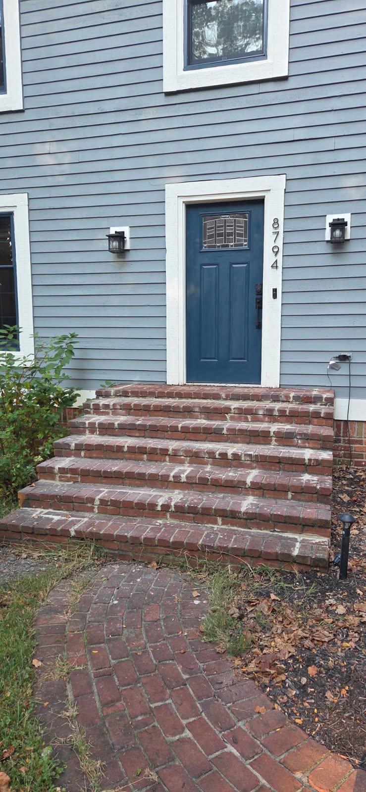 Front Entry Refresh — before remodeling